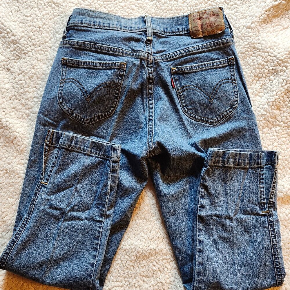 Levis Capris - Picture 5 of 5